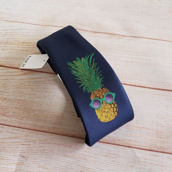 Bar III Ruba Pineapple Graphic Tie Tiki Bar Summer Sunglasses Fun Tie Navy Blue - Picture 1 of 8